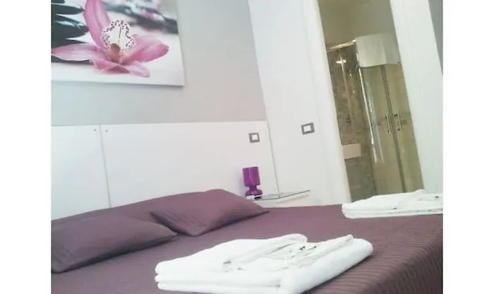 Oda ve Kahvaltı Piumith Roma