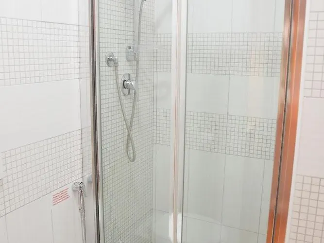 Oda ve Kahvaltı Piumith