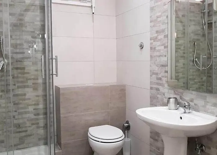 Oda ve Kahvaltı Piumith